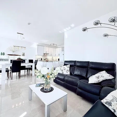 Apartment Ocean View, Spacious 2br, Pool, Playa Paraiso Pp601 *